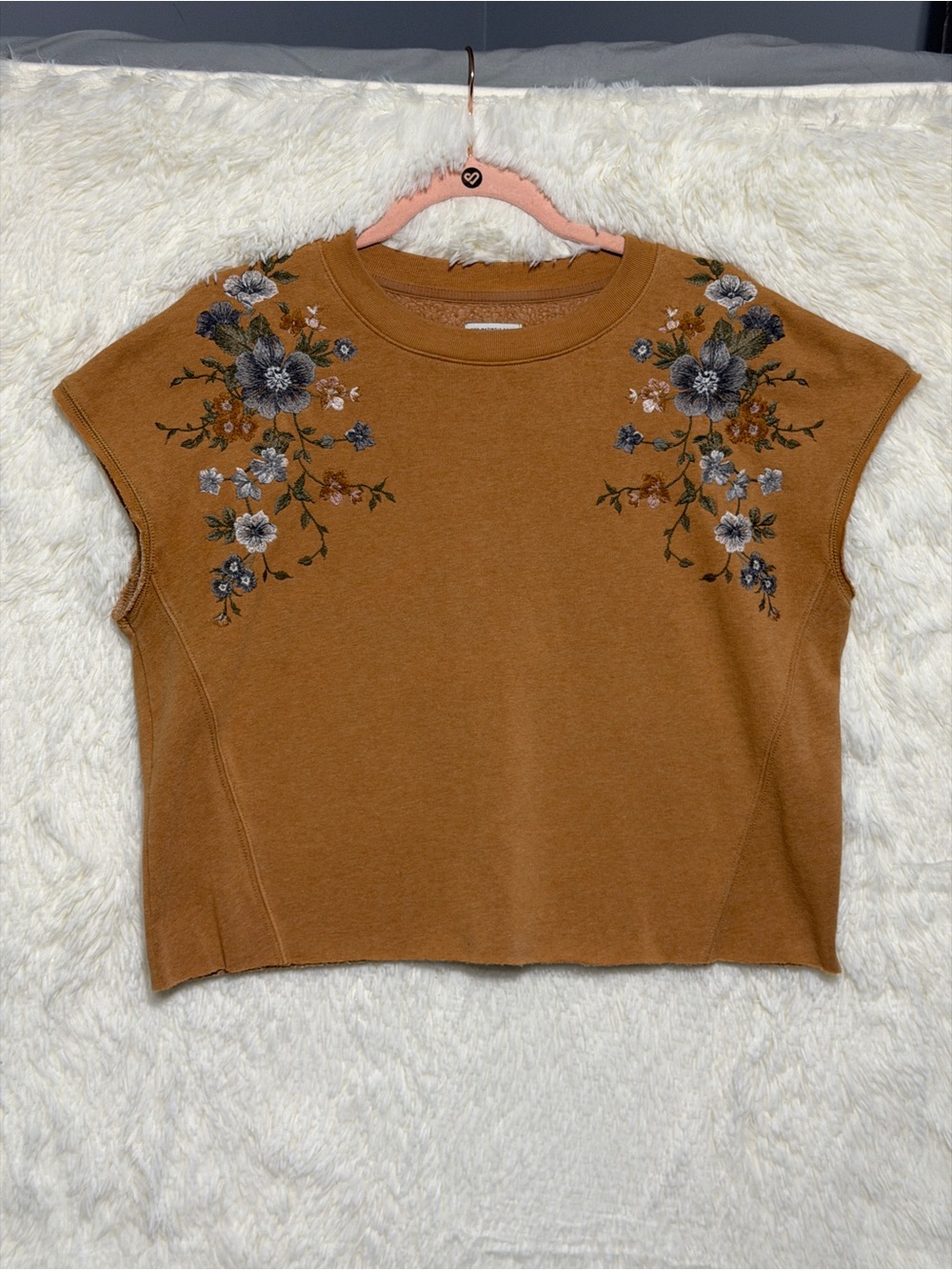 American Eagle Womens Floral Embroidered Oversized Crop Sleeveless Sweater READ